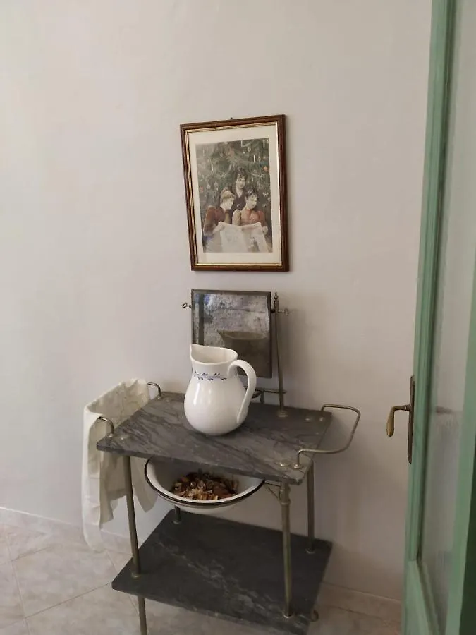 Borgo Antico Villa Lari 0*,
