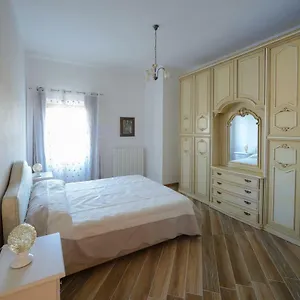 Hébergement de vacances La Vecchia Cantina Guzzardi, Lari